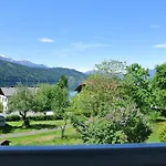 Lägenhet Neubauer