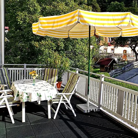 Neubauer Apartament *