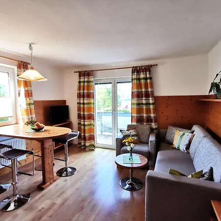 Apartment Landhaus Neubauer *